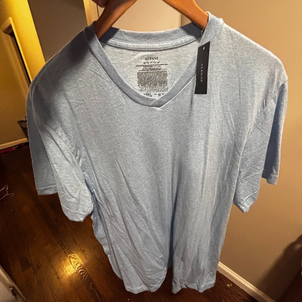 Alfani Men's V Neck short sleeve tee Ocean heather color SZ: XL